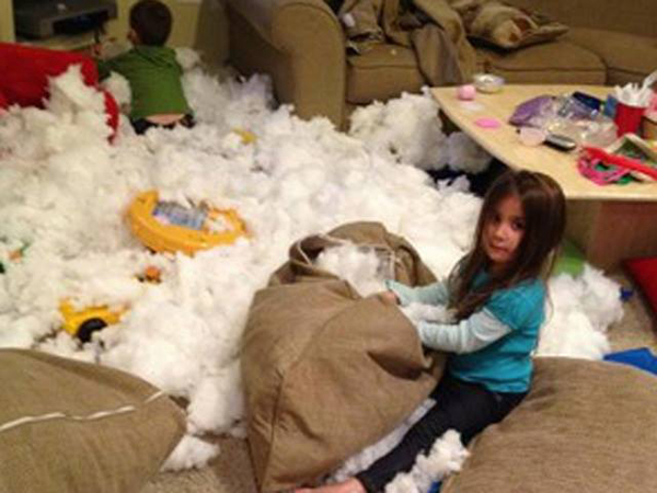 kid-pillow-snow