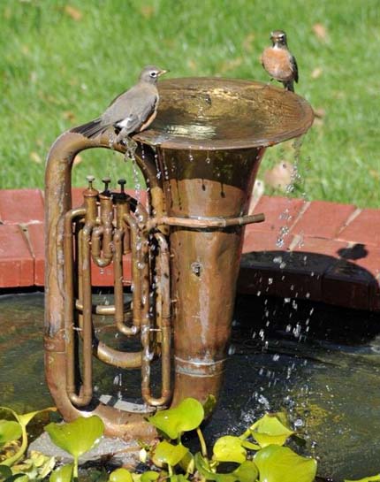 trumpet-bird-bath