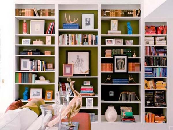 bookshelf decor