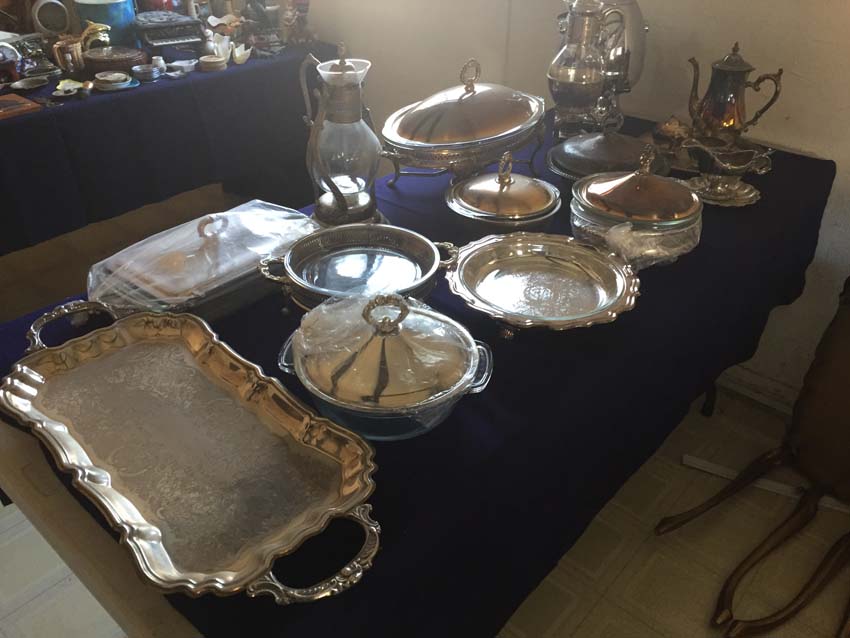 silver table display