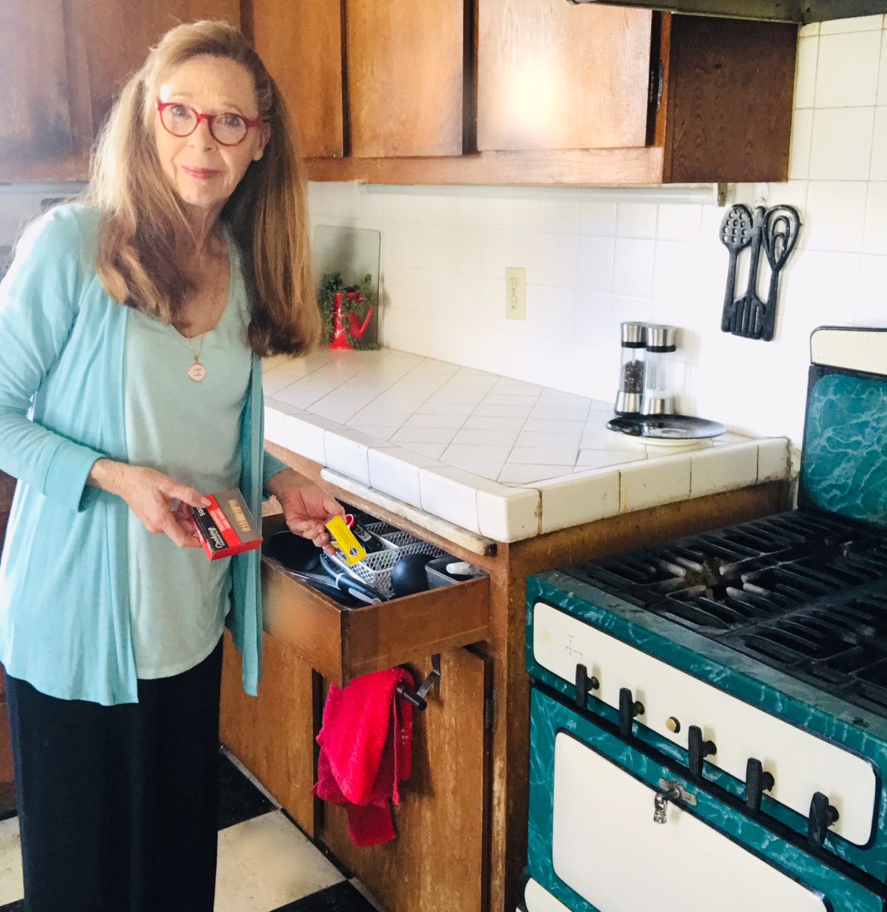 What Should Be In A Junk Drawer?